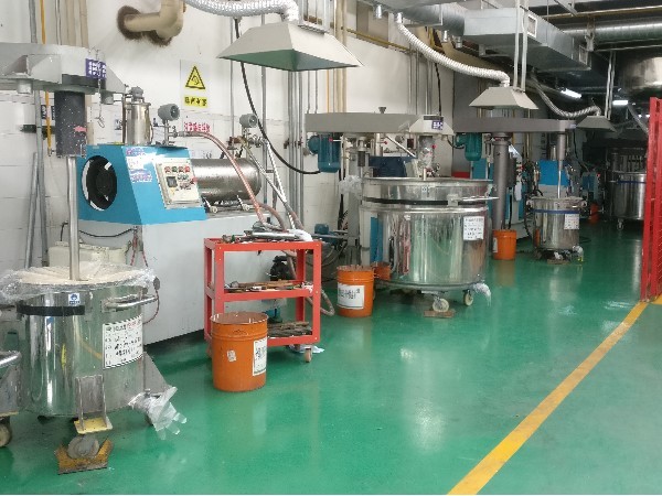 水性涂料生產(chǎn)設(shè)備有哪些？